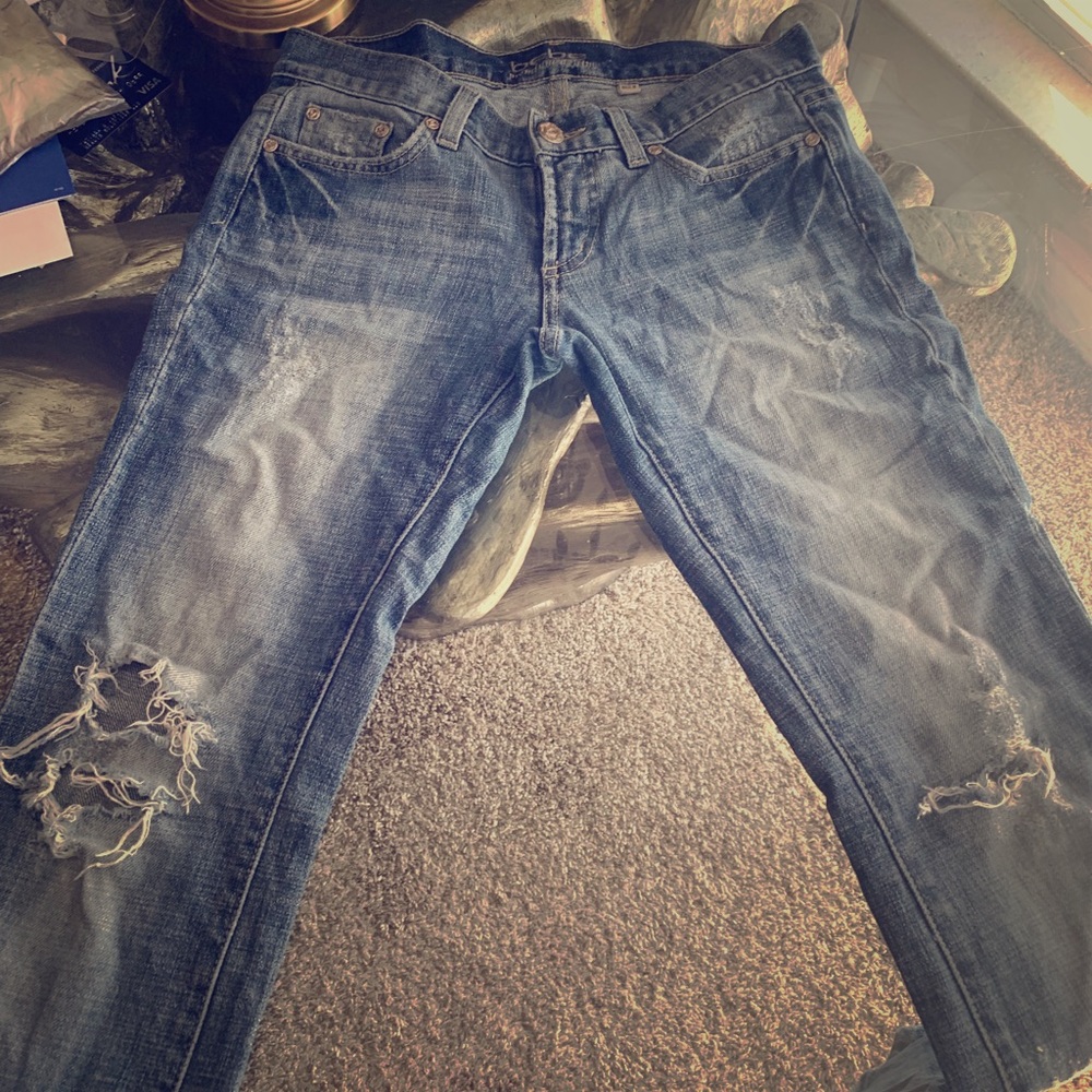 Distressed Bebe jeans size 27 fits small